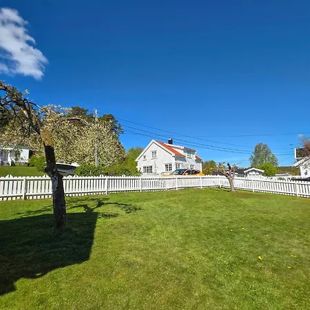 Cozy In With House A Panoramic View Tjøme